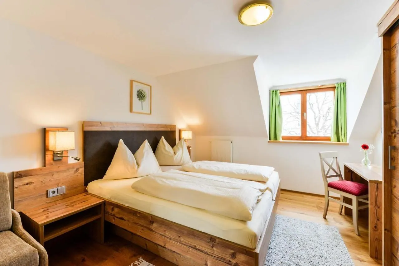 Landhotel Und Gasthof Kirchberger Wildsteig 3*,