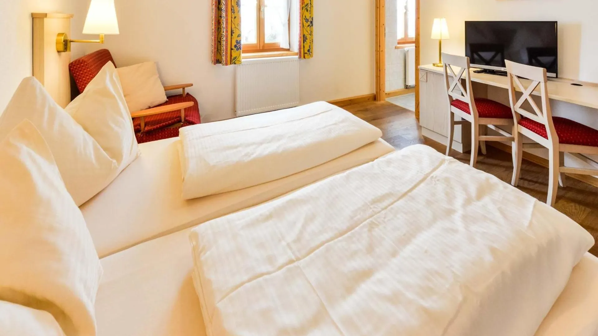 Landhotel Und Gasthof Kirchberger Wildsteig Hotel