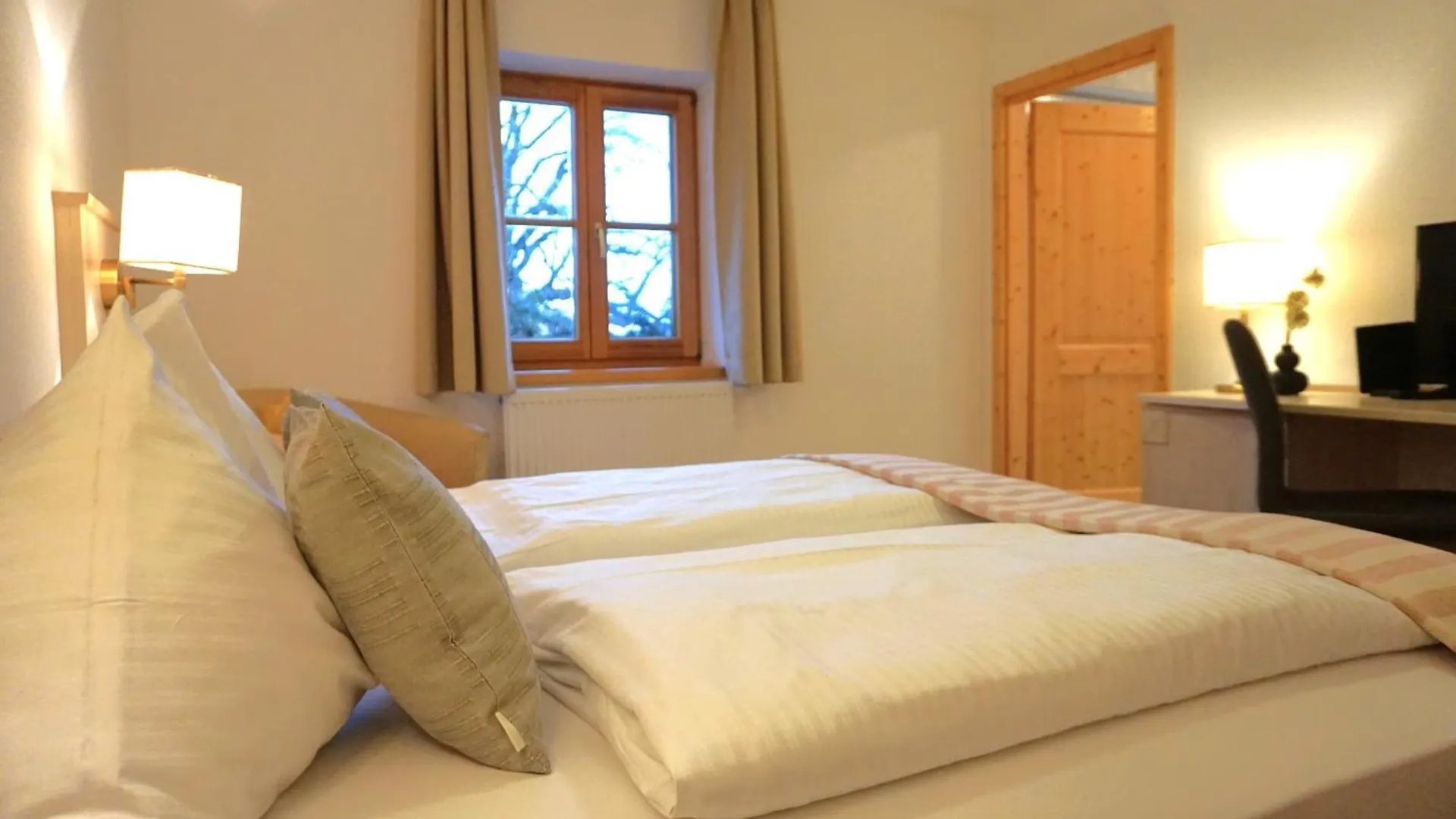 Landhotel Und Gasthof Kirchberger Wildsteig 3*,