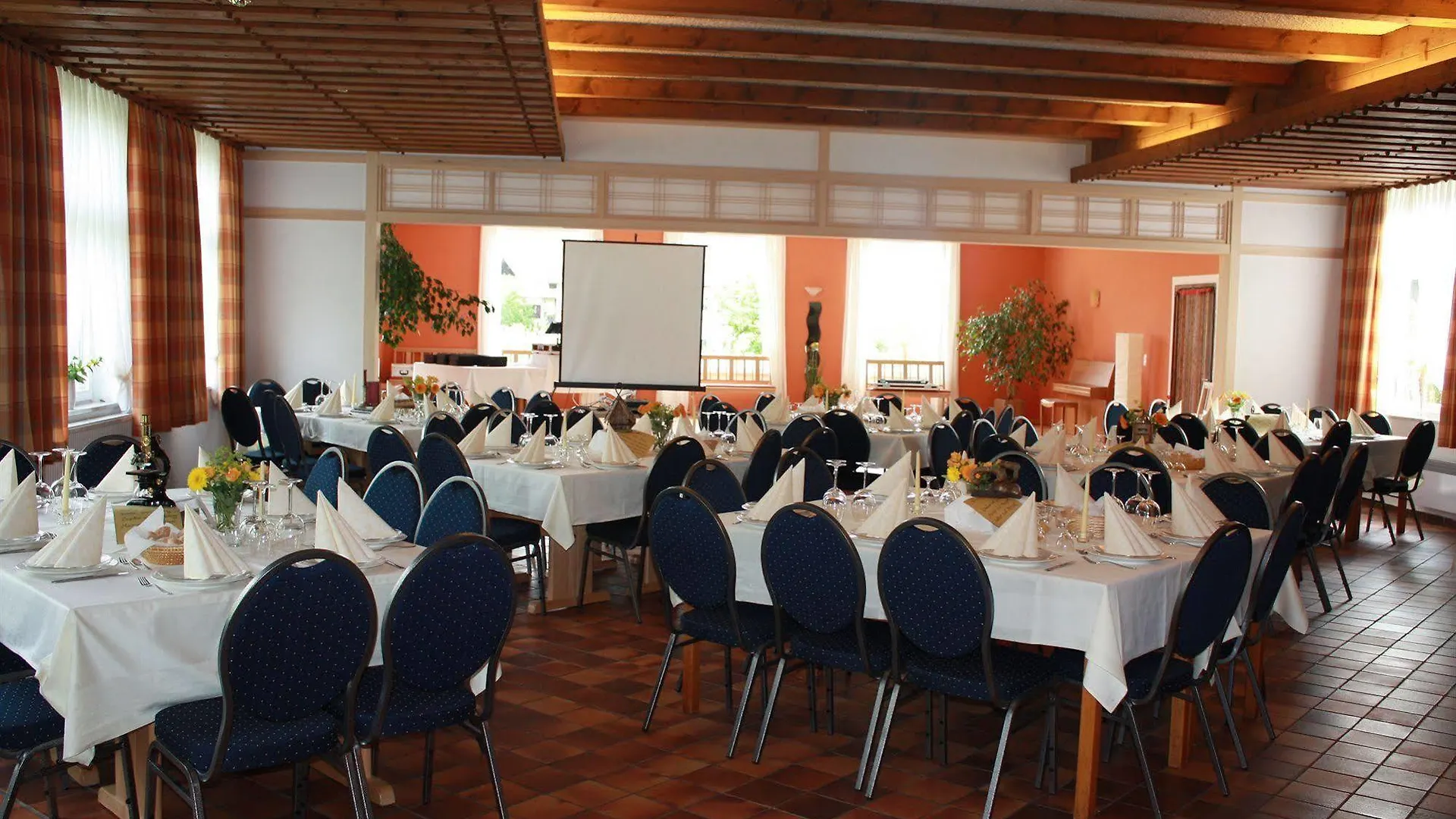Landhotel Und Gasthof Kirchberger Wildsteig 3*,  Germany